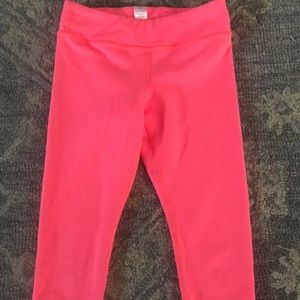 Girls Ivivva cropped leggings size 6!